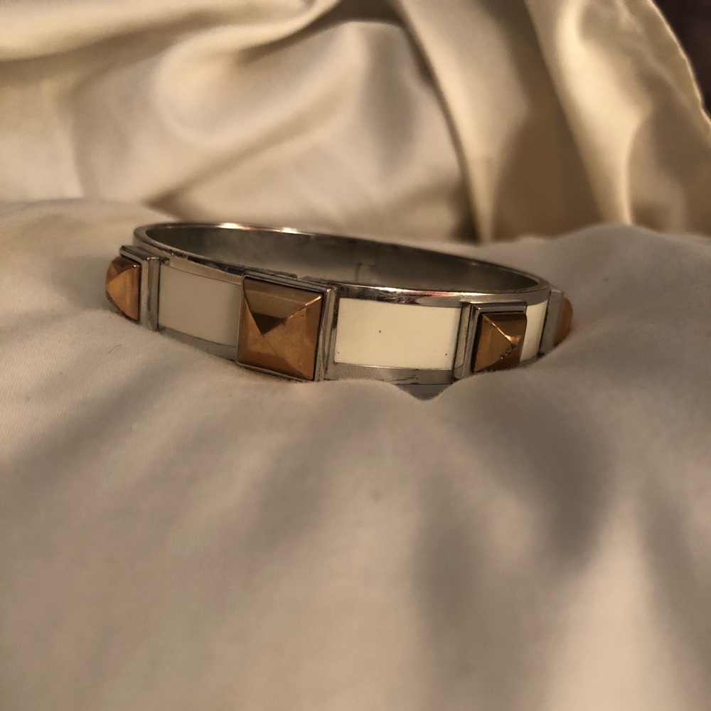 White, gold, and silver Henri bendel bracelet - Picture 3 of 3
